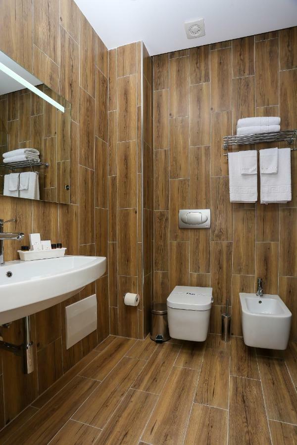 Emerald Boutique Hotel 티라나 외부 사진