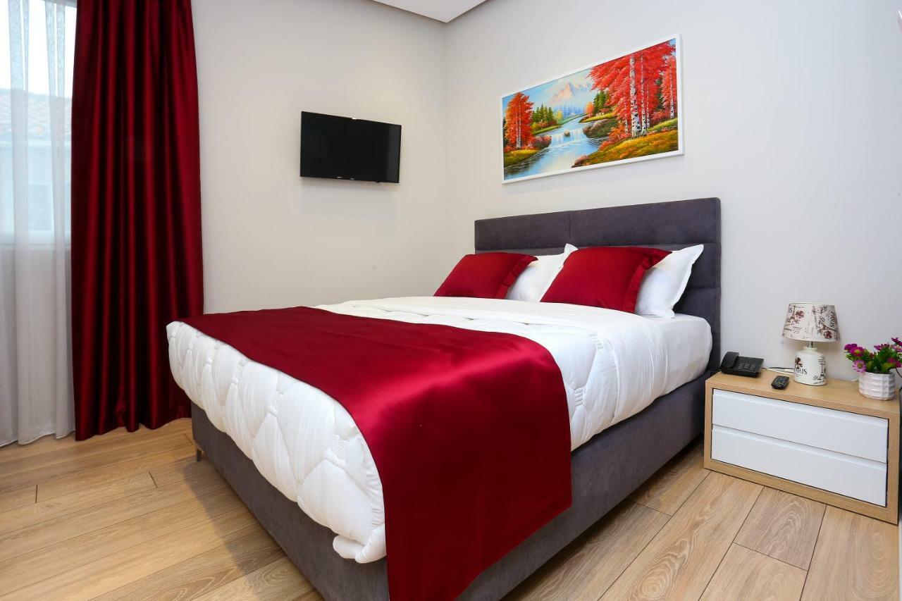 Emerald Boutique Hotel 티라나 외부 사진