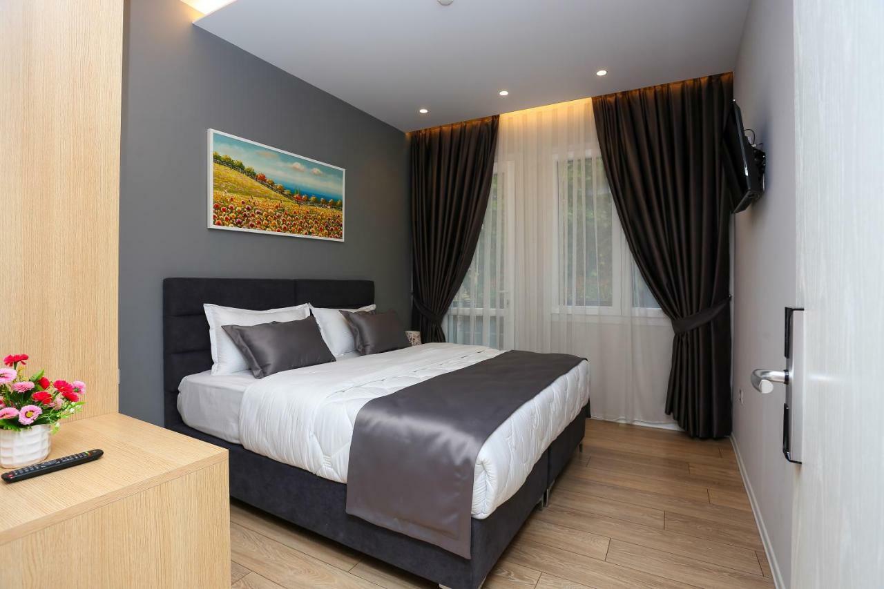 Emerald Boutique Hotel 티라나 외부 사진