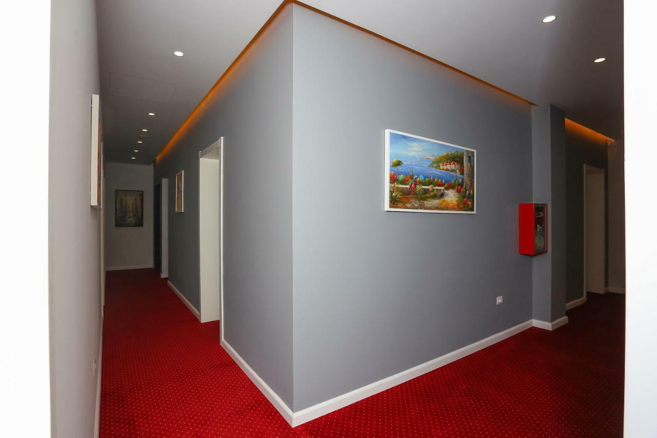 Emerald Boutique Hotel 티라나 외부 사진