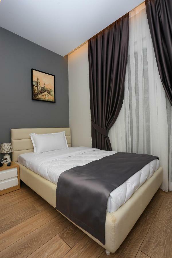 Emerald Boutique Hotel 티라나 외부 사진