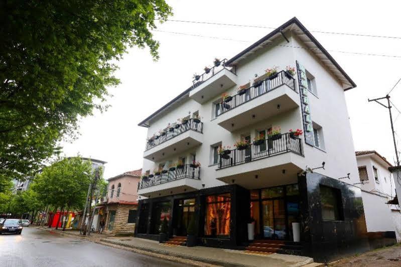 Emerald Boutique Hotel 티라나 외부 사진